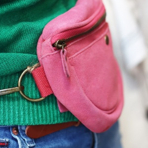 Roxane : petit sac ceinture ou bandoulière en daim