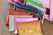 Petite pochette à  pression, cuir irisé