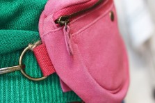 Roxane : petit sac ceinture ou bandoulière en daim