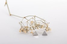 Boucles clous triangles acier